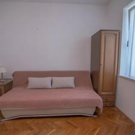 Garina 1 Apartment *