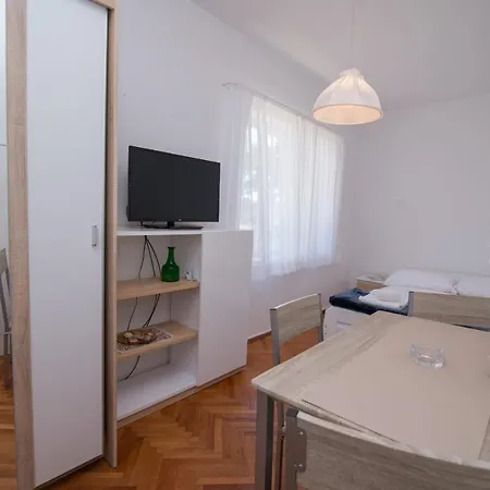 Apartment Garina 1