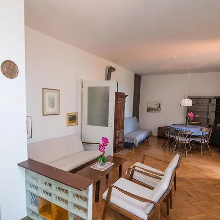 Garina 1 Apartment